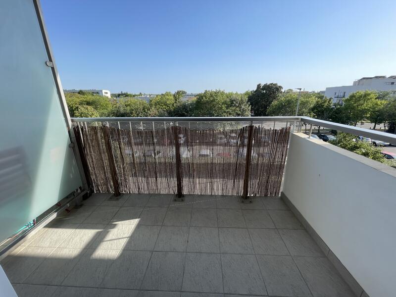 Appartement T2 avec balcon et garage