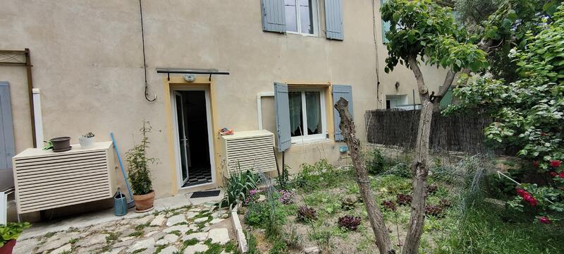 OPPEDE_LES GOUJONS_Maison de village T3 avec cour et garage