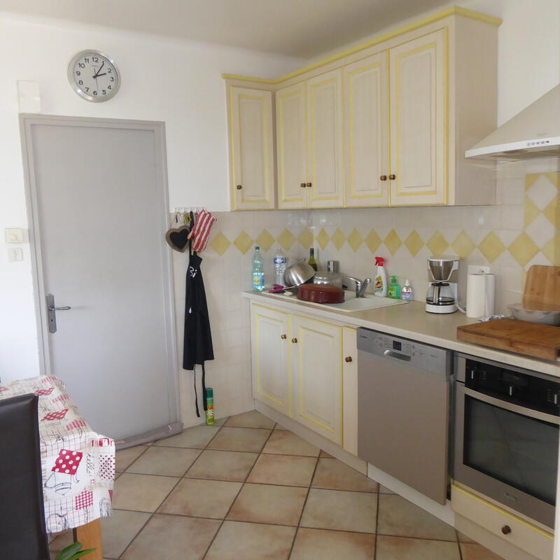 Villa plain-pied T4 sur terrain de 520 m² clos