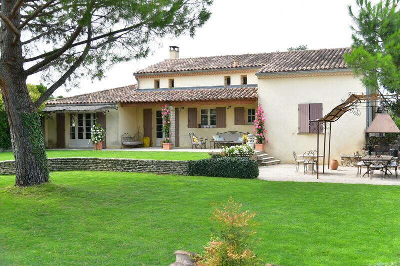 Villa meublée plain-pied 204 m² sur 1500 m² de jardin clos