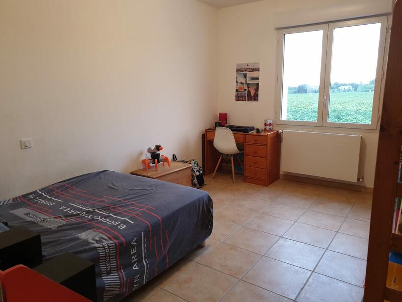 Mas de 145 m²/ 5 chambres / 1000 m² de terrain