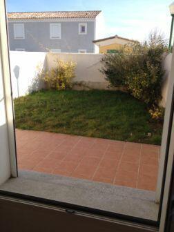 Villa T4 sur environ 200 m² de jardin clos de murs