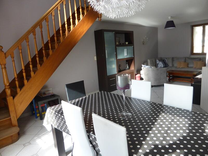 Maison de village T5 garage et cour close de murs