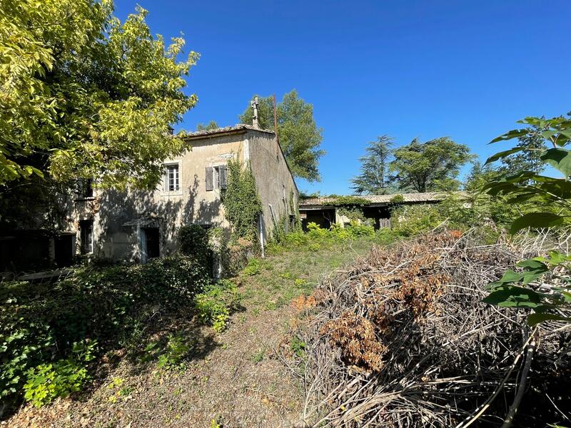 MAS A RESTAURER GORDES LUBERON