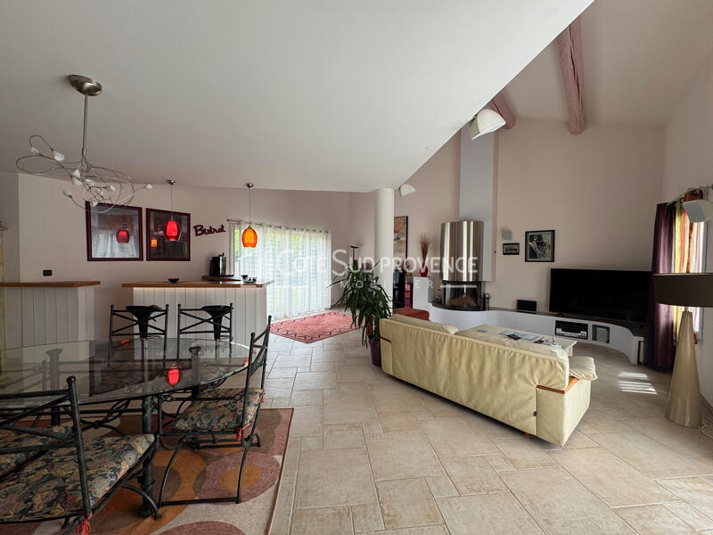 VILLA CONTEMPORAINE SAINT-DIDIER