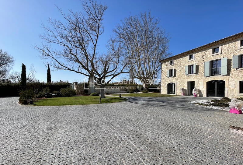 PROPRIETE L'ISLE-SUR-LA-SORGUE