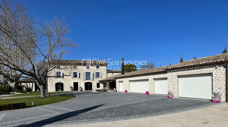 PROPRIETE L'ISLE-SUR-LA-SORGUE