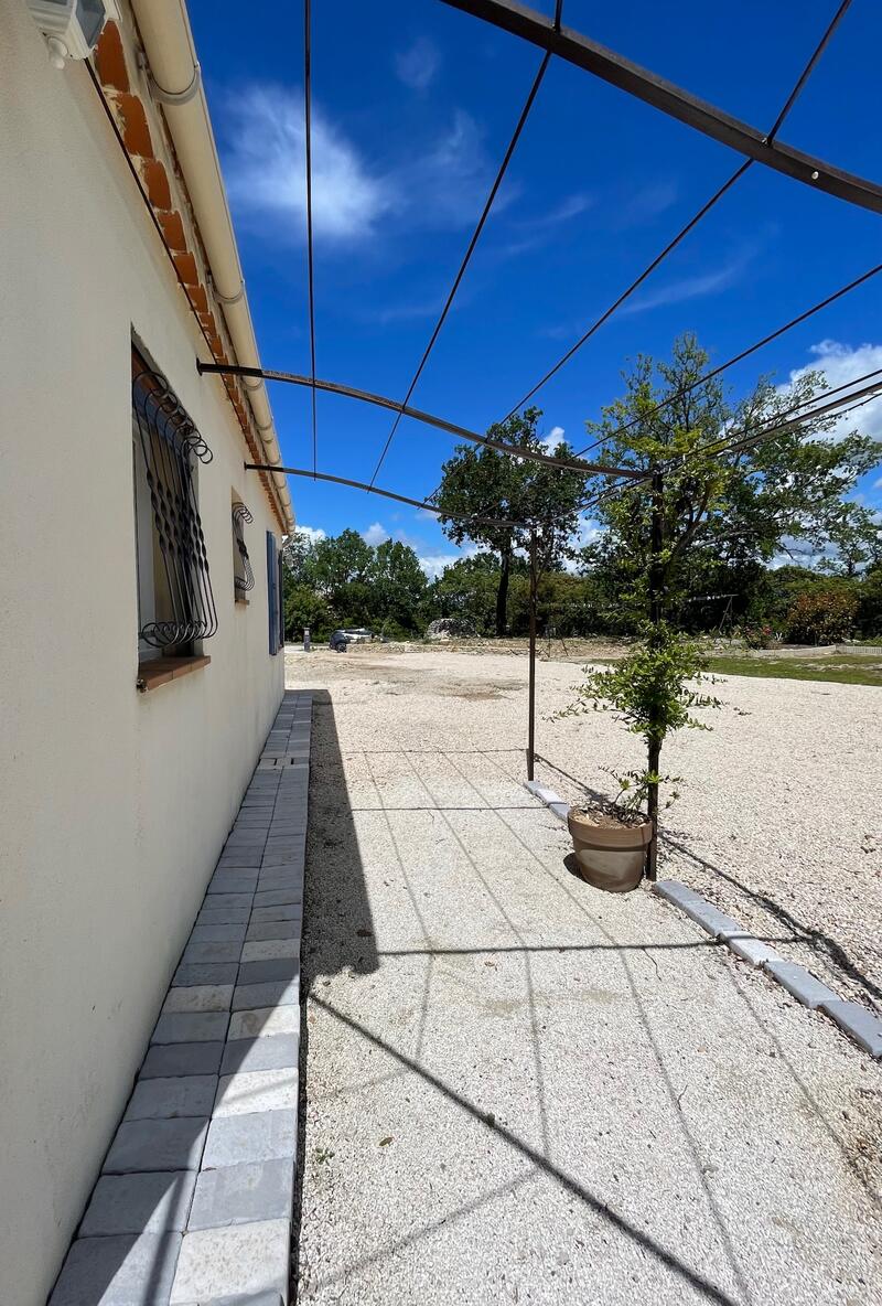 VILLA AVEC PISCINE LE BEAUCET