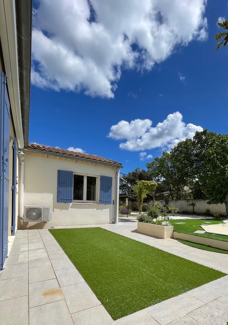VILLA AVEC PISCINE LE BEAUCET