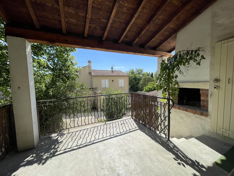 Maison de village T5 de 130 m² avec terrasse, garage