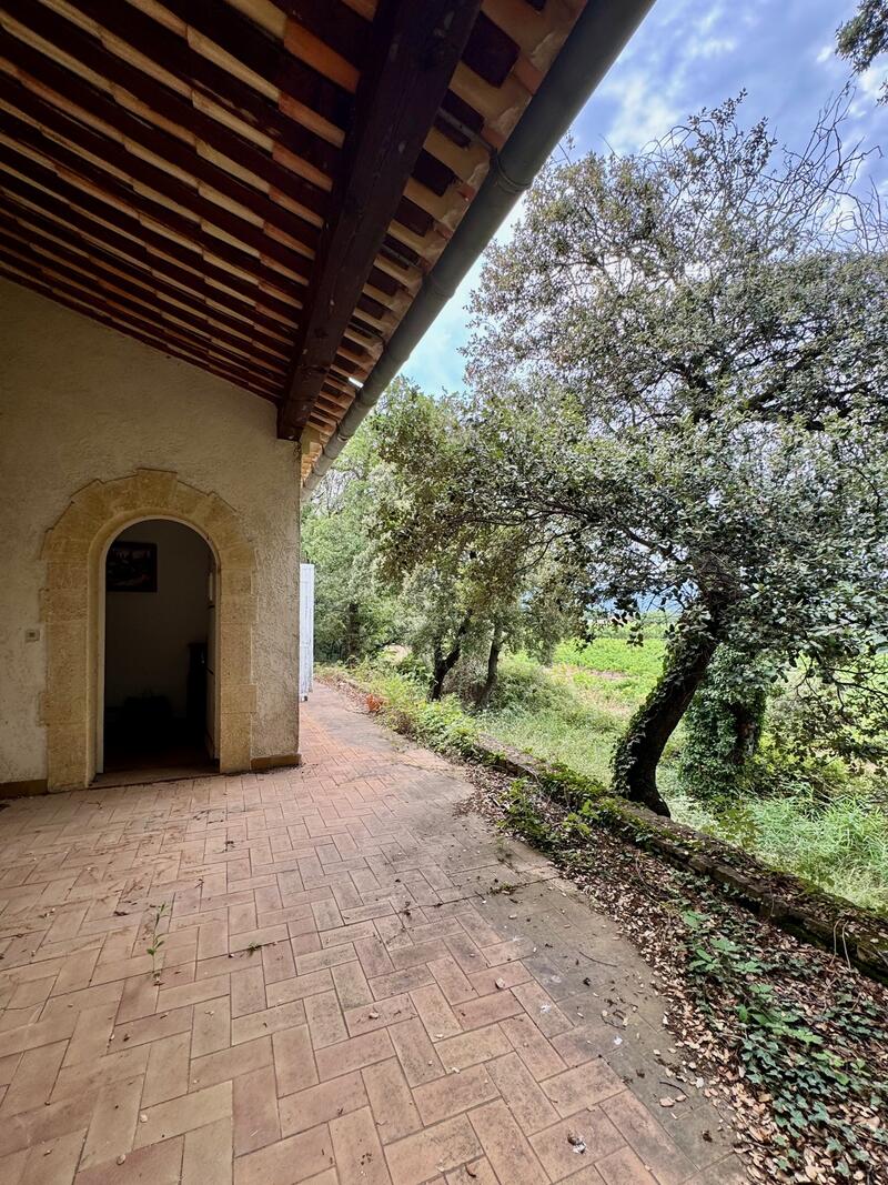 VILLA A RENOVER VIOLES