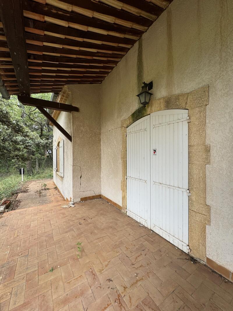 VILLA A RENOVER VIOLES