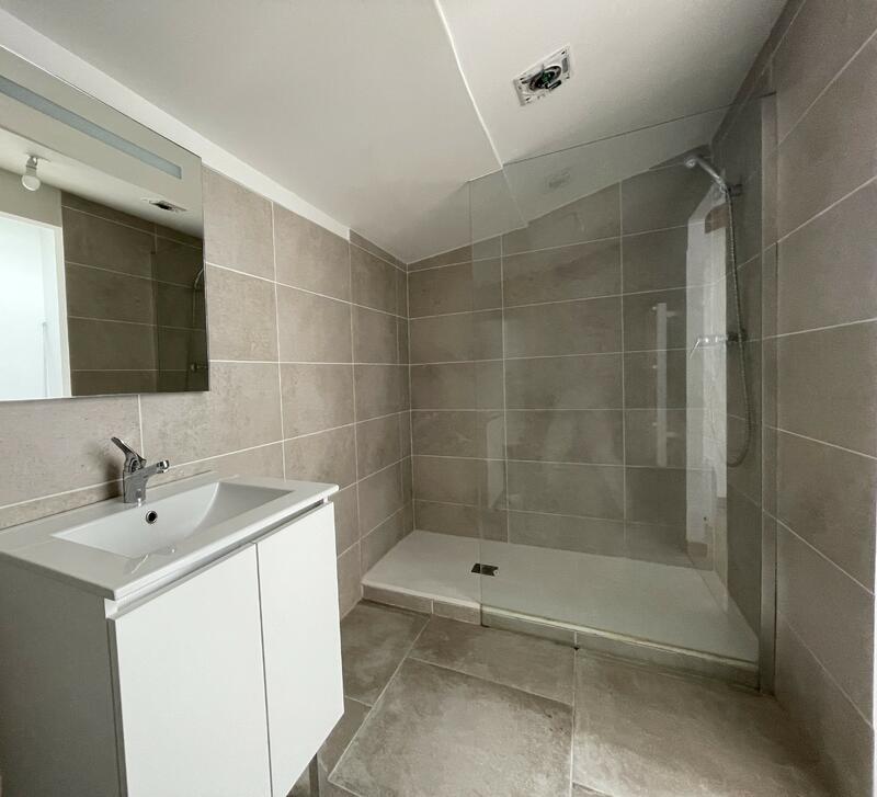 Caromb_Appartement T2 au 2e étage