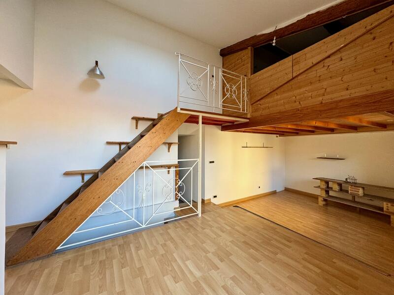 Maison de village T2 avec balcon au calme
