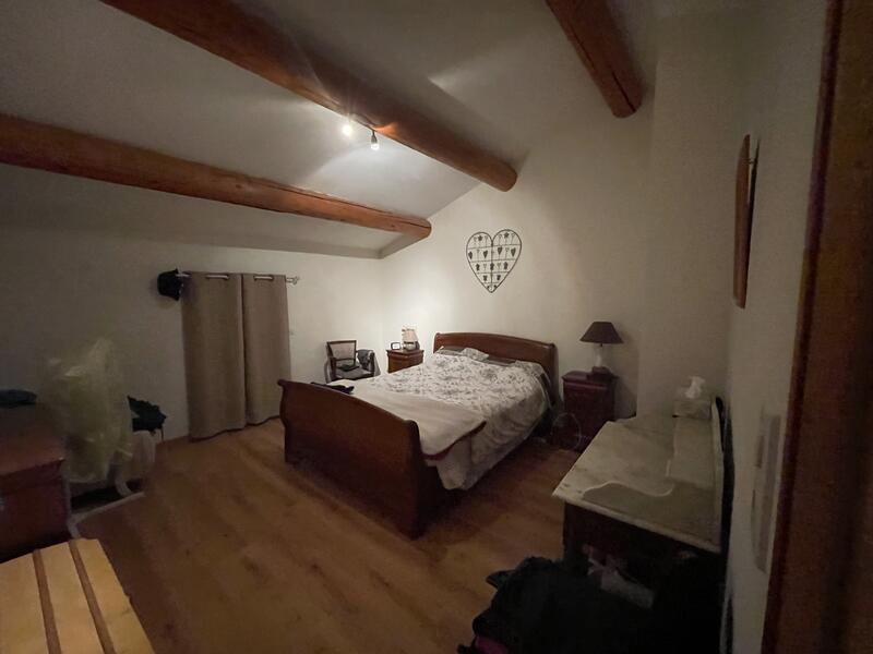 Partie de mas meublée T3 avec jardin cloturé