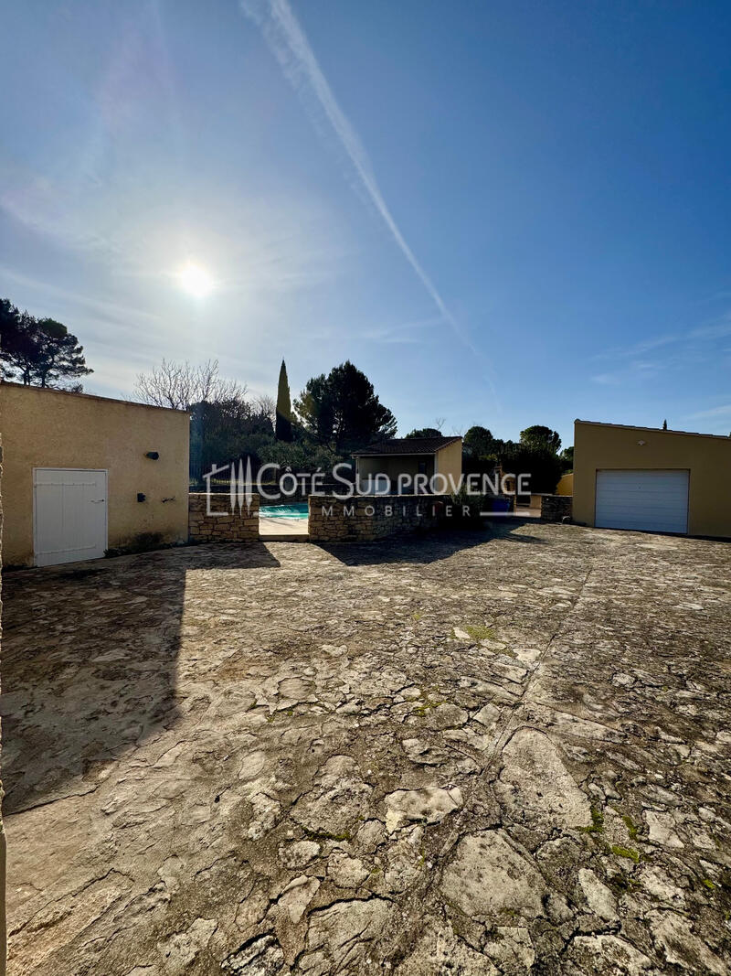 VILLA LA ROQUE SUR PERNES