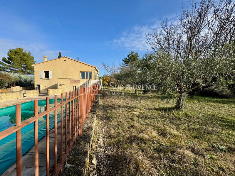 VILLA LA ROQUE SUR PERNES