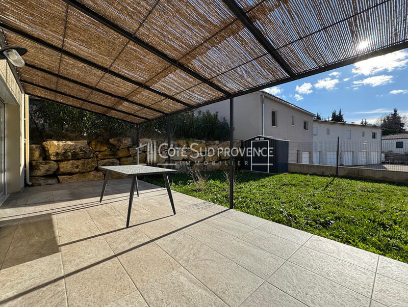 VILLA RECENTE MALAUCENE