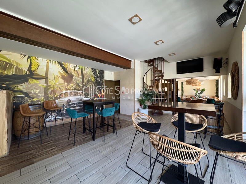 AVIGNON BAIL A CEDER TOUS COMMERCES