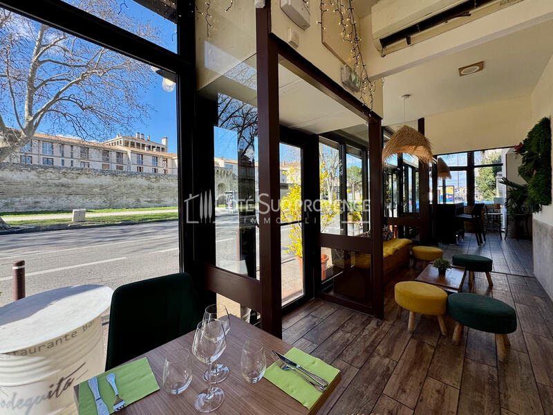 AVIGNON BAIL A CEDER TOUS COMMERCES