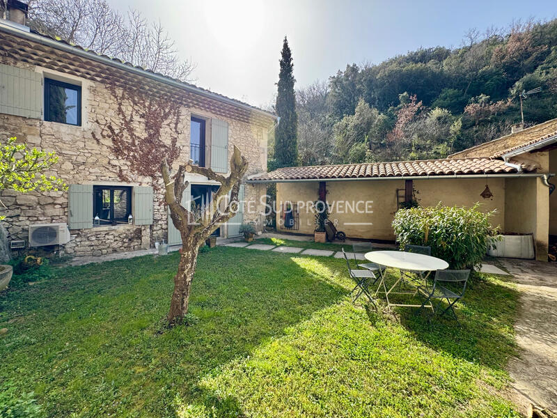 EXCLUSIVITE DEUX MAISONS DE VILLAGE AVEC PISCINE