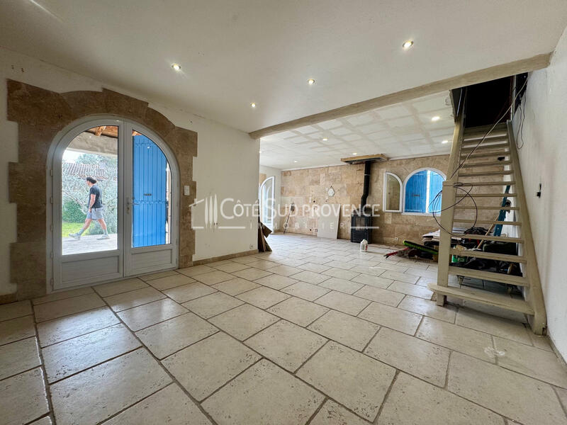 VILLA MORIERES LES AVIGNON