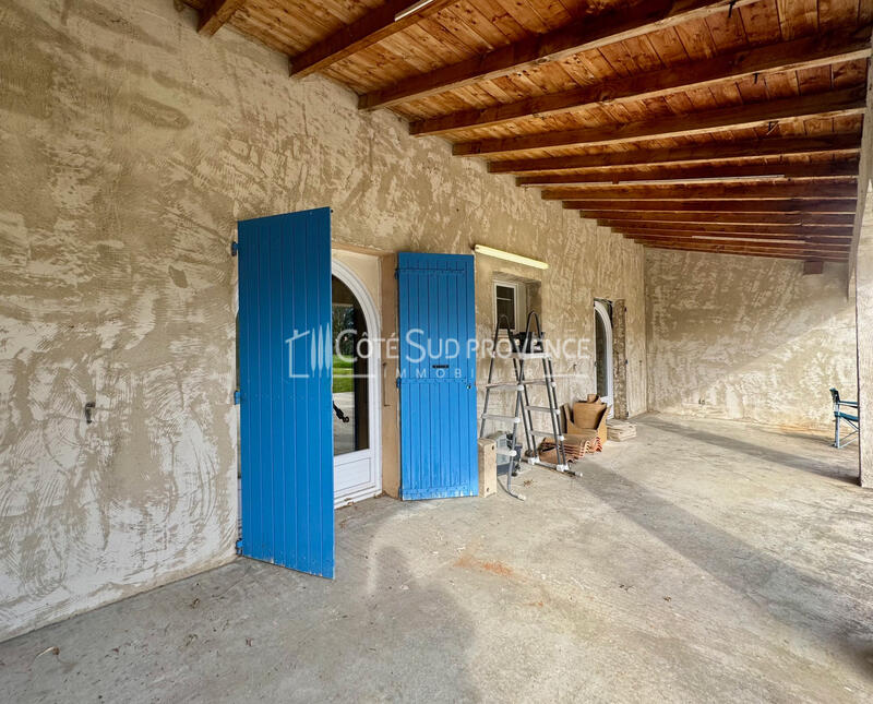 VILLA MORIERES LES AVIGNON