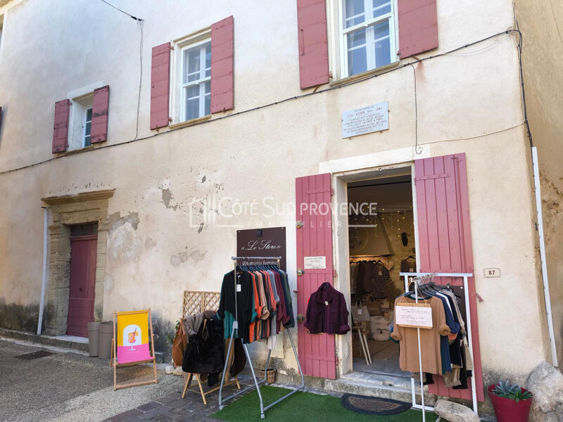 ENSEMBLE IMMOBILIER CENTRE VILLAGE VENASQUE