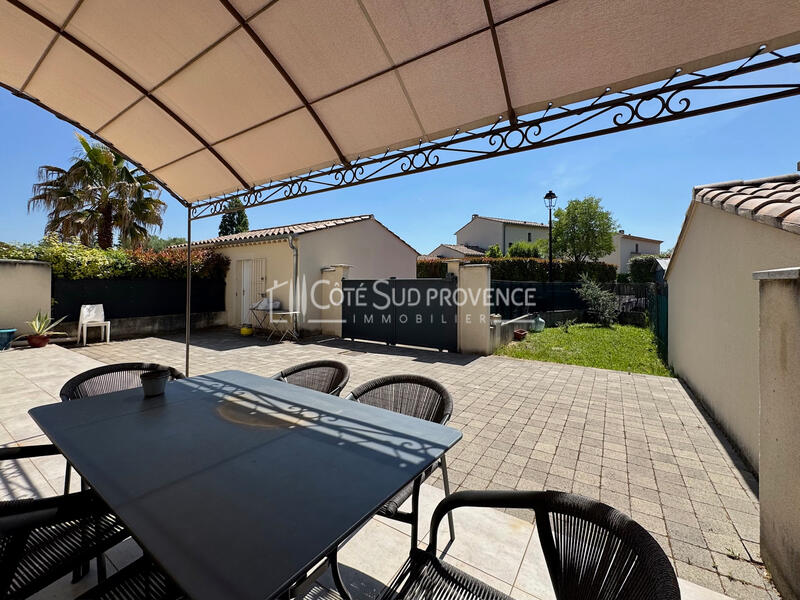 Villa avec jardin et garage proche Saint Didier