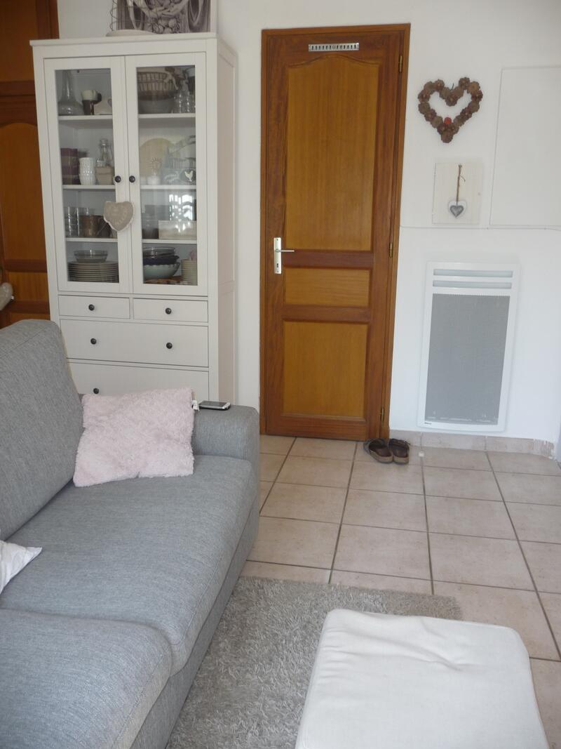 Pernes-les-Fontaines_Appartement T2_balcon_parking privatif
